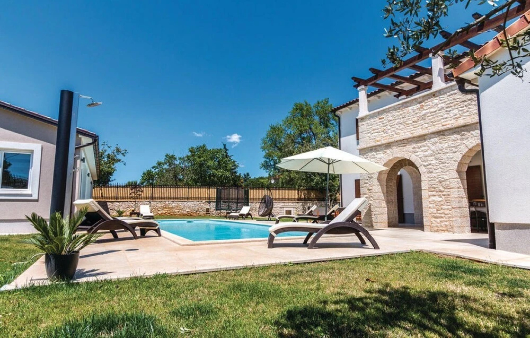 Villa San Kirin Magnolia