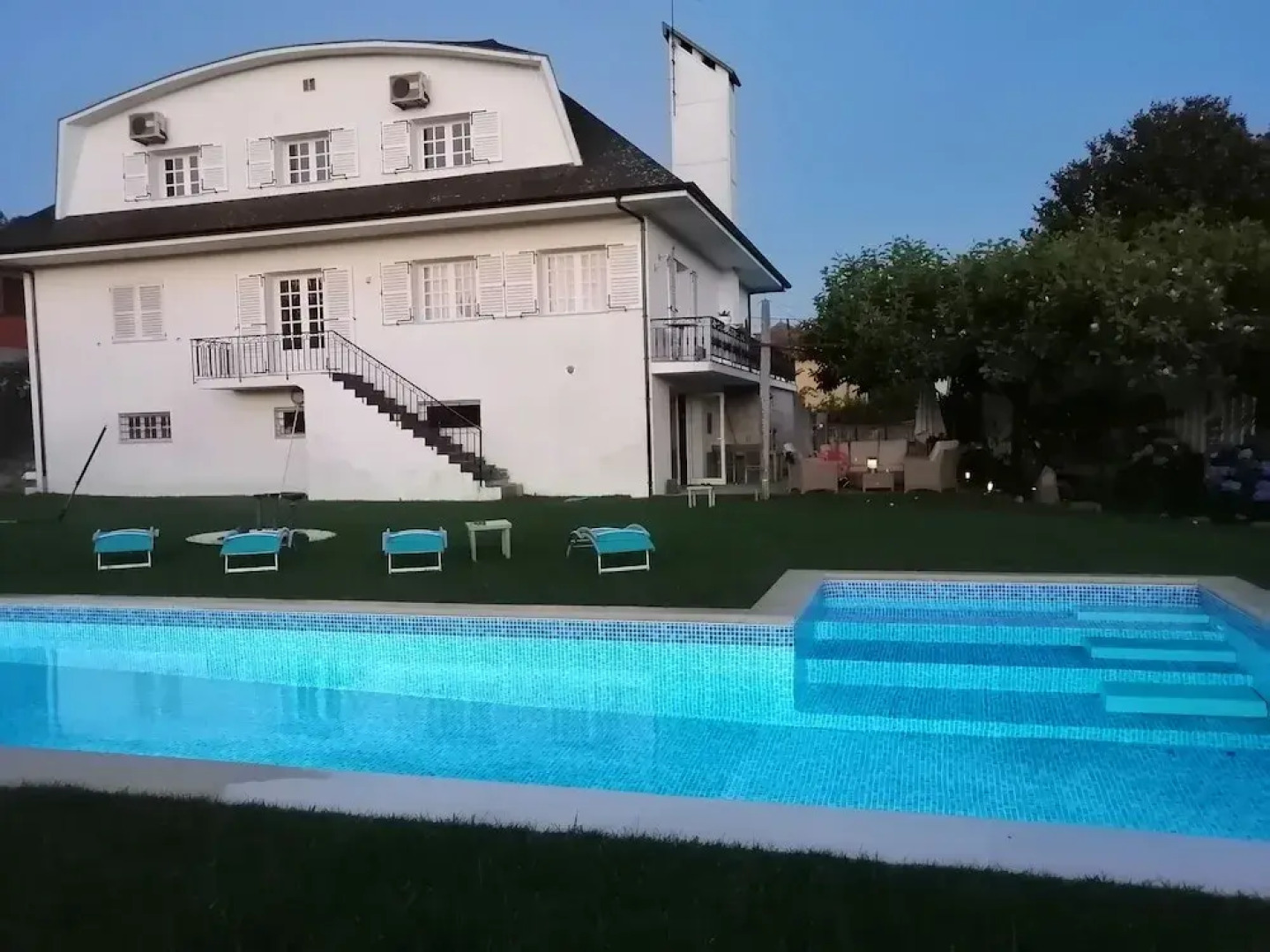 Villa Branca Barreiros Bed & Breakfast