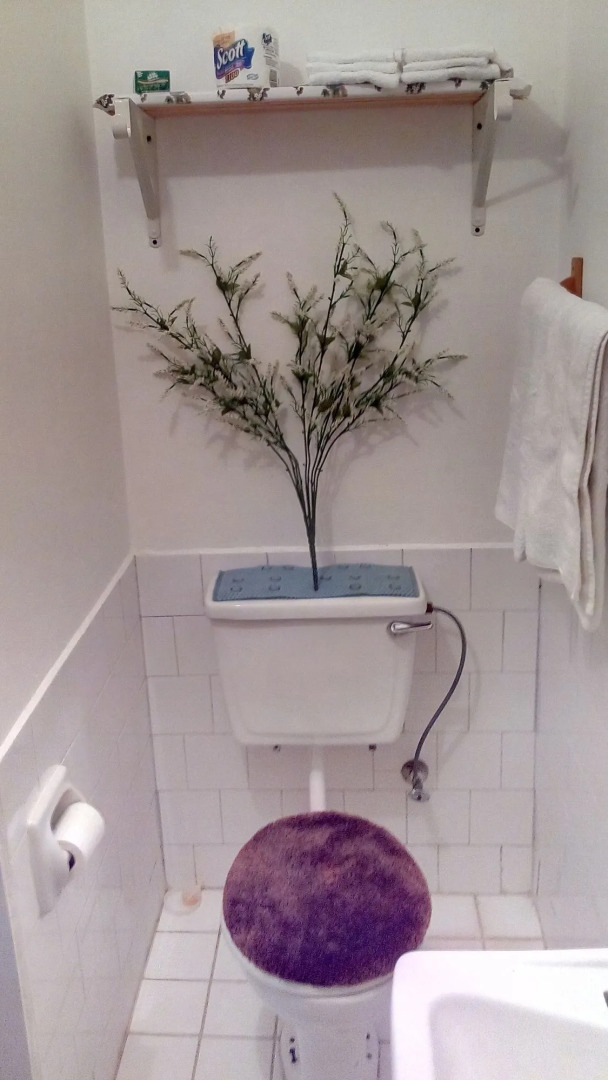 Len & Leona Holiday Hideout