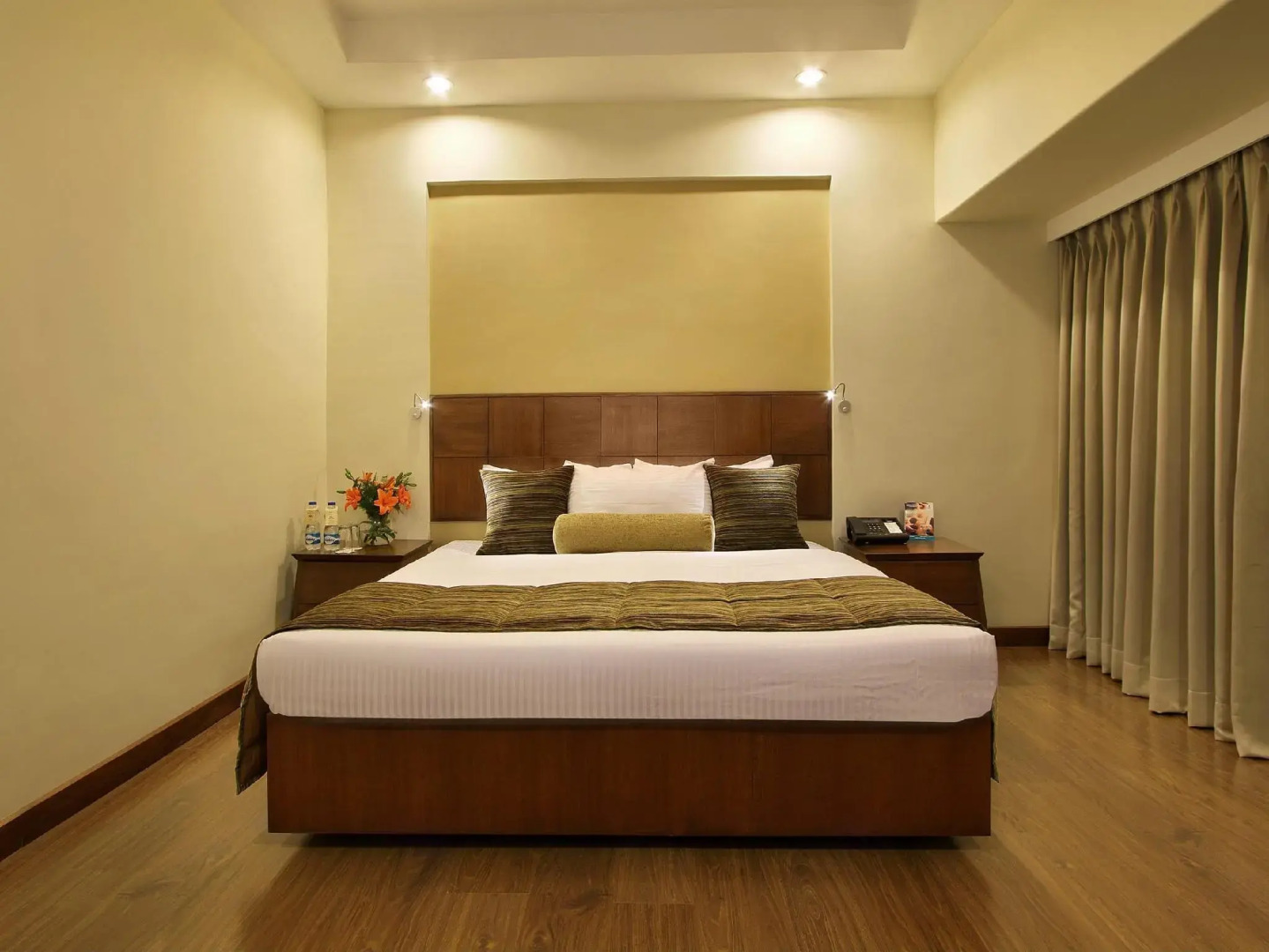 Hotel Express Towers