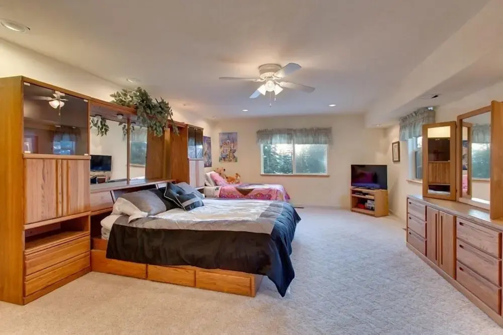 Sequoia Chalet 5 Bedroom Home