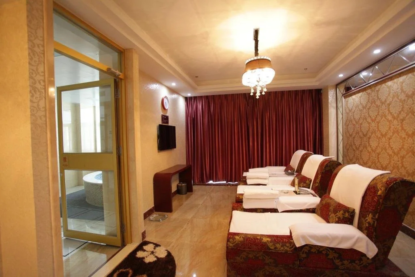 Weihai Happy Hot Spring Hotel