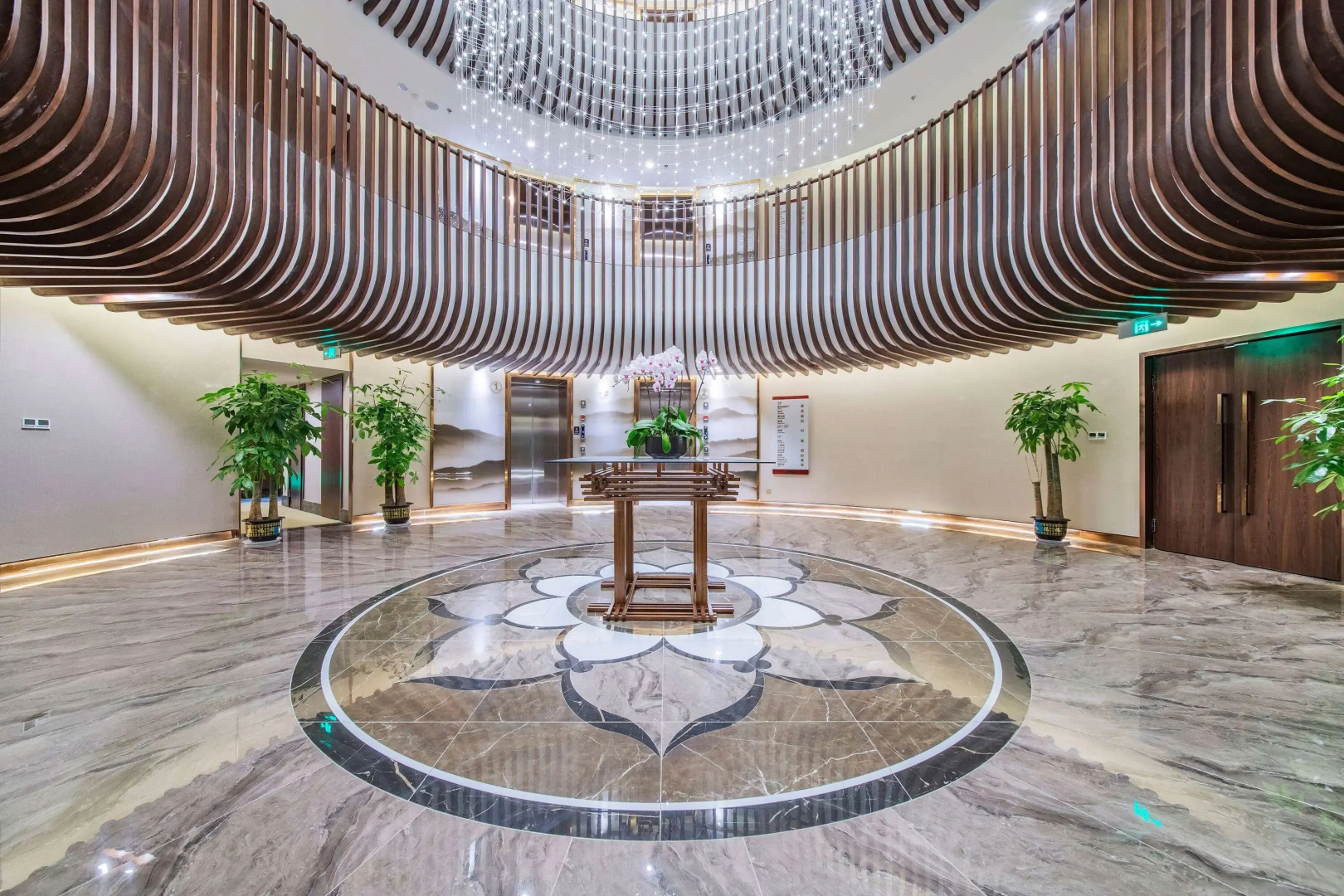 Howard Johnson By Wyndham Lake Serenity Hotel Neijiang