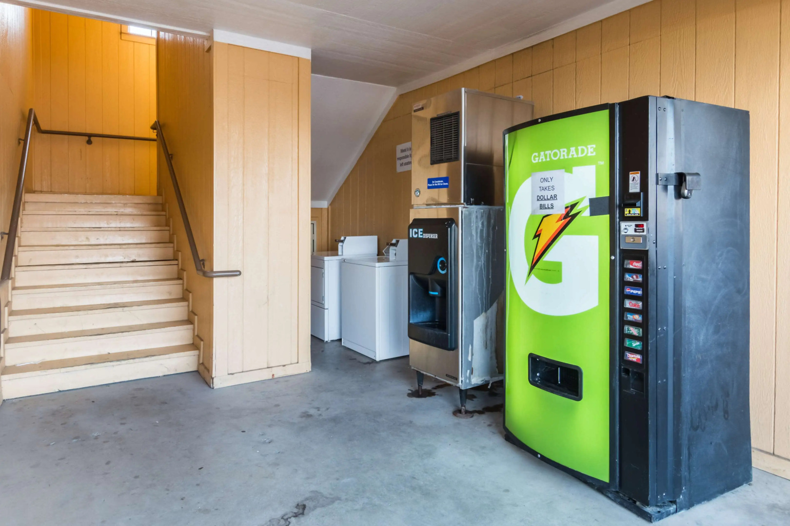 Motel 6 Alvarado, TX