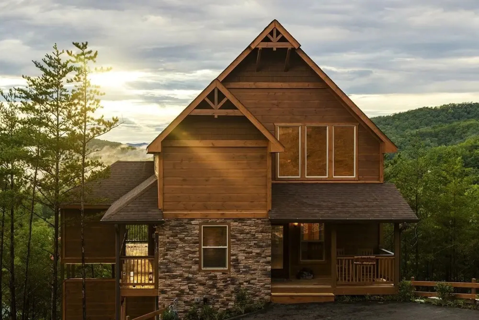 Take A Paws - 3 Bedrooms, 3 Baths, Sleeps 8 1 Cabin by RedAwning