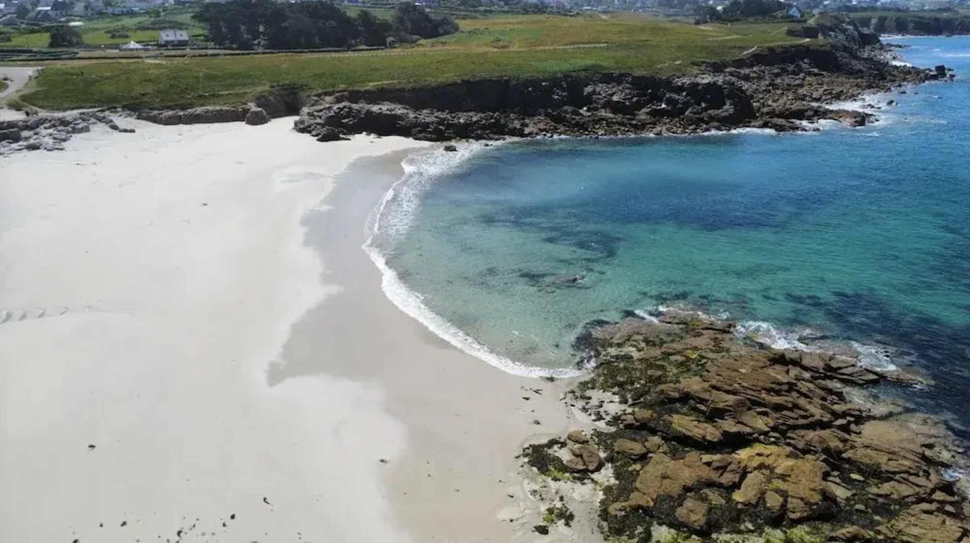 Pretty Stone House Near the Beach