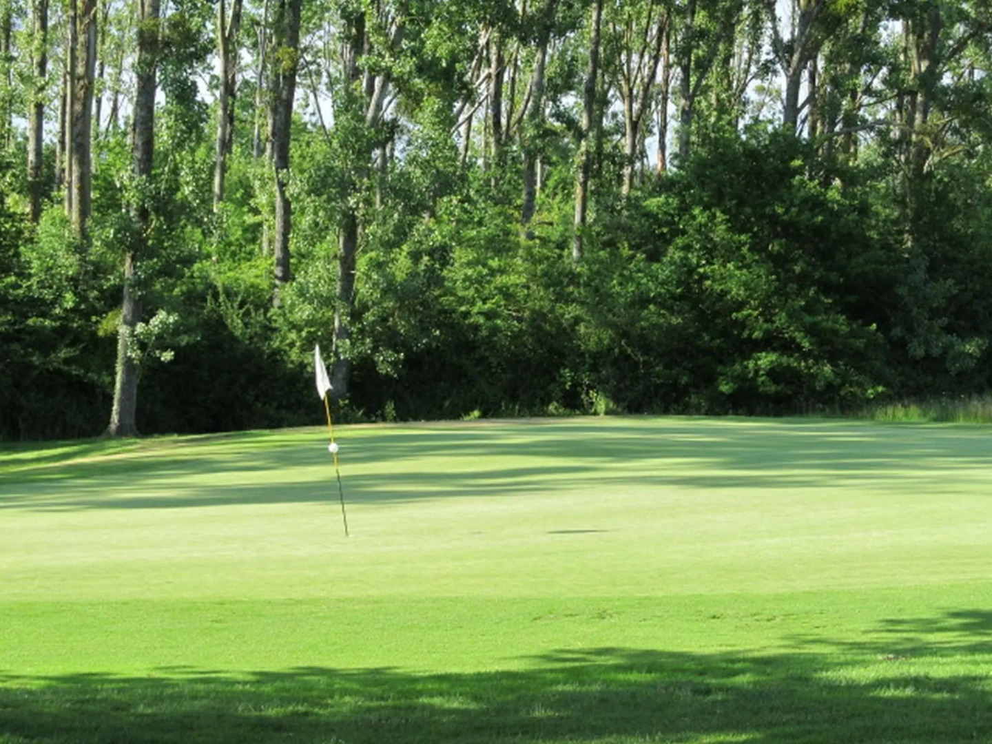 Attractive Villa on Exclusive Family Park With Swimming Pool in Peaceful Setting