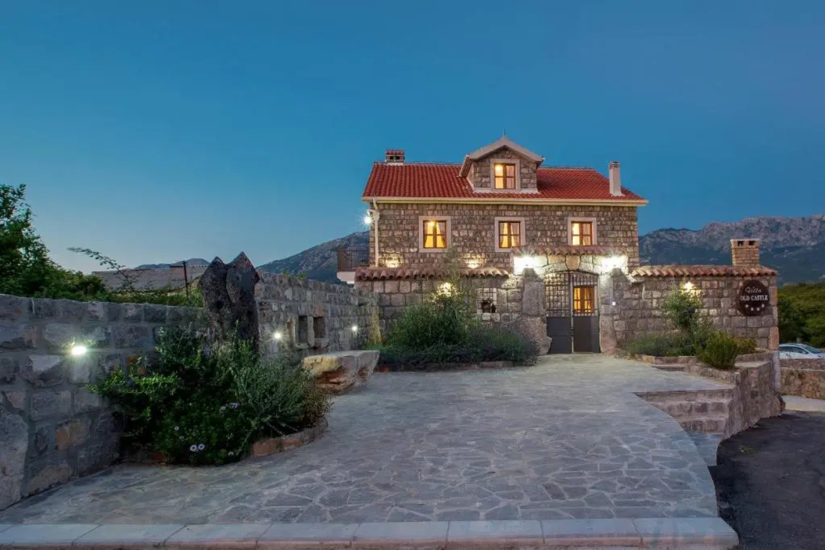 Villa Old Castle Apartments