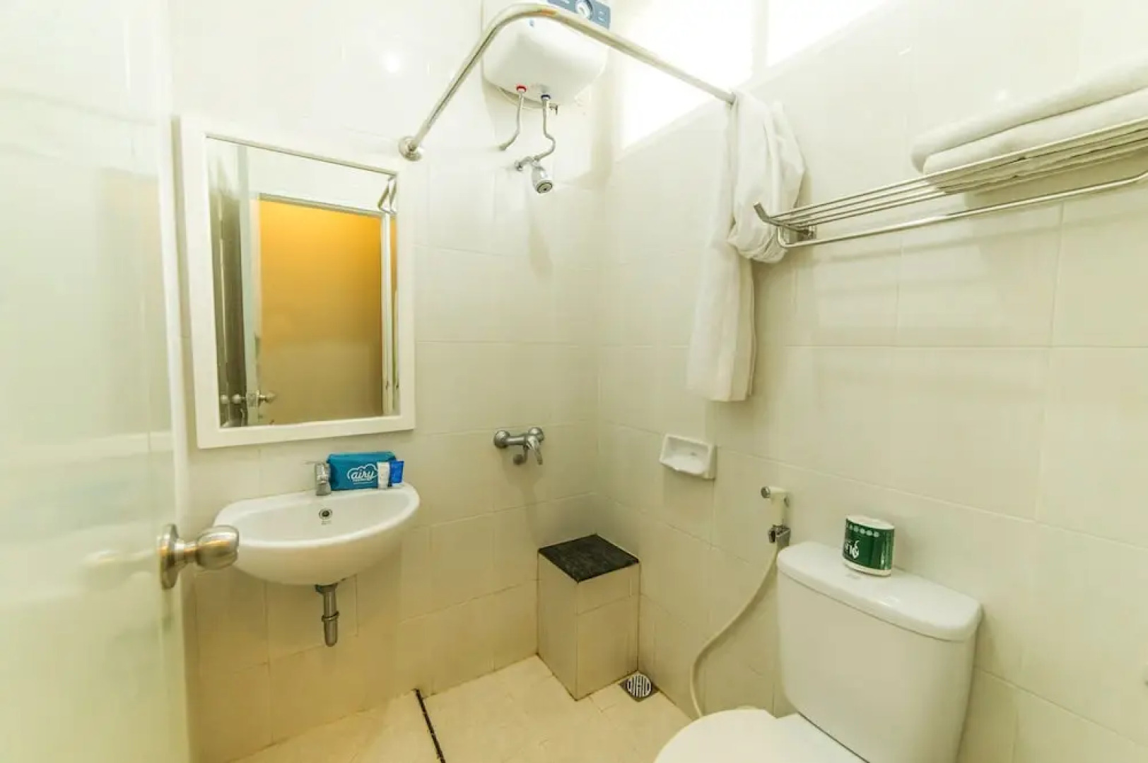 Airy Solo Baru Telukan Pendawa AF 1