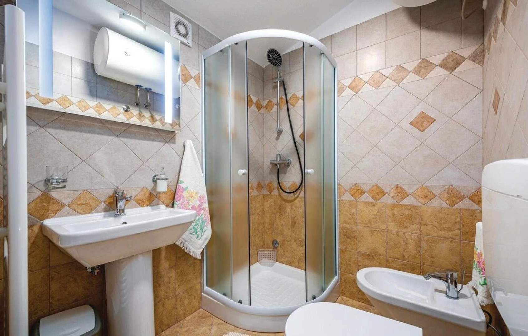 Nice Home in Nova Vas With 4 Bedrooms, Wifi and Outdoor Swimming Pool