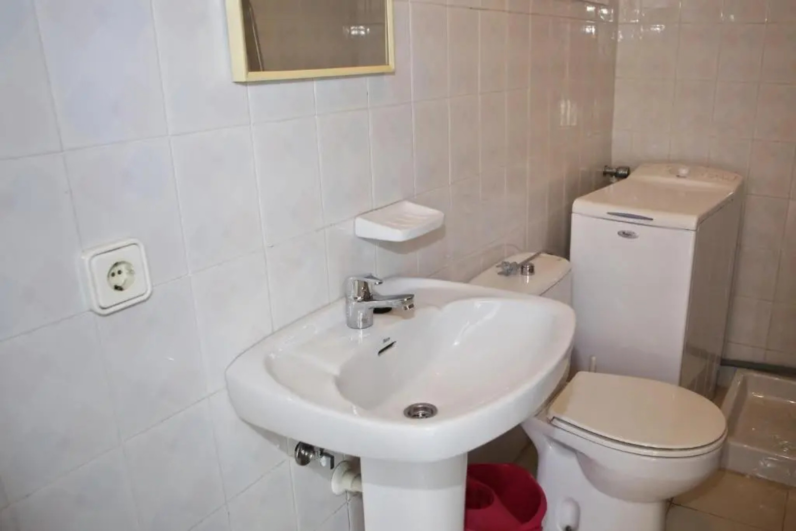 At302 mirador dels munts