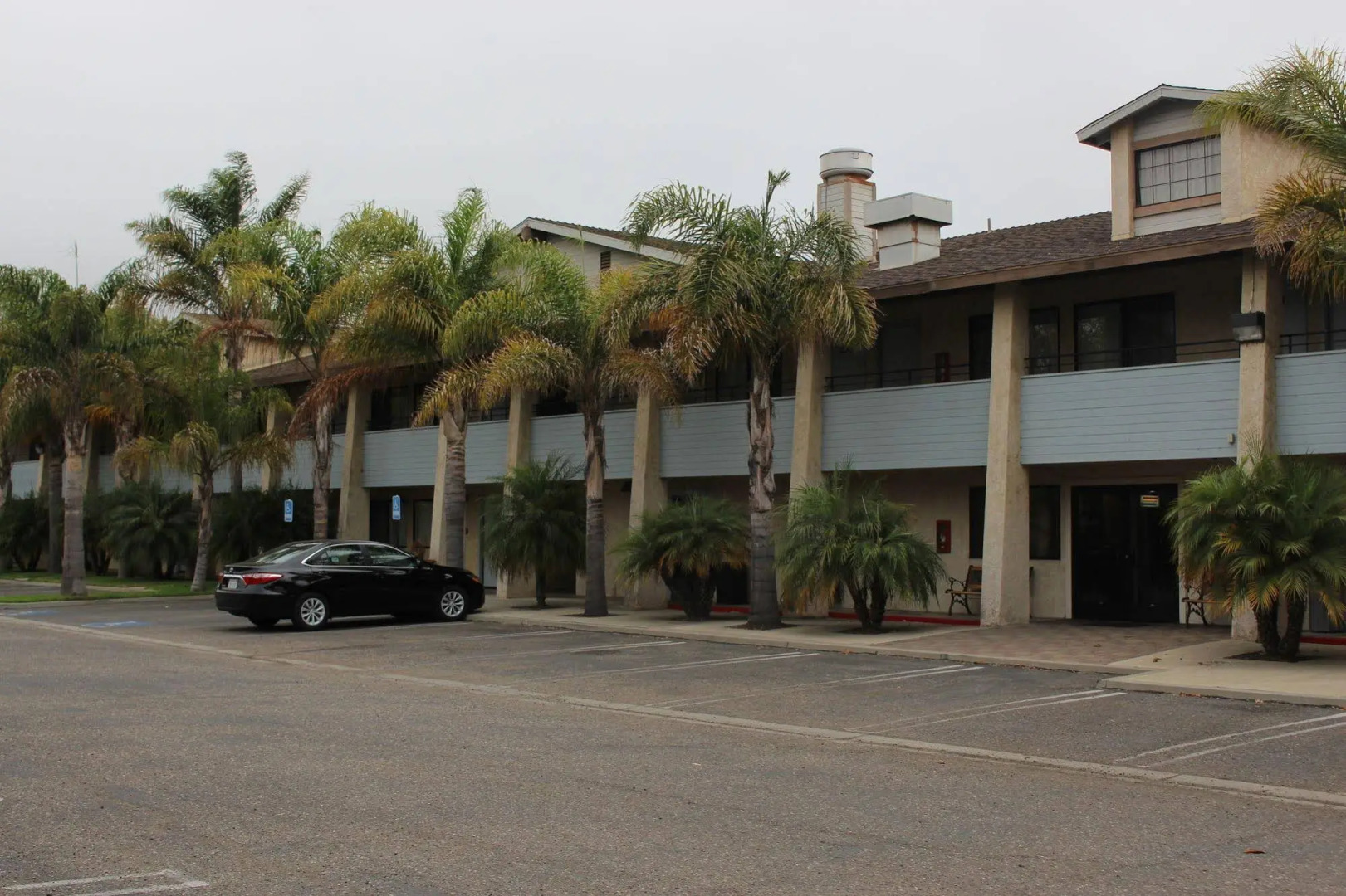 O'cairns Inn & Suites