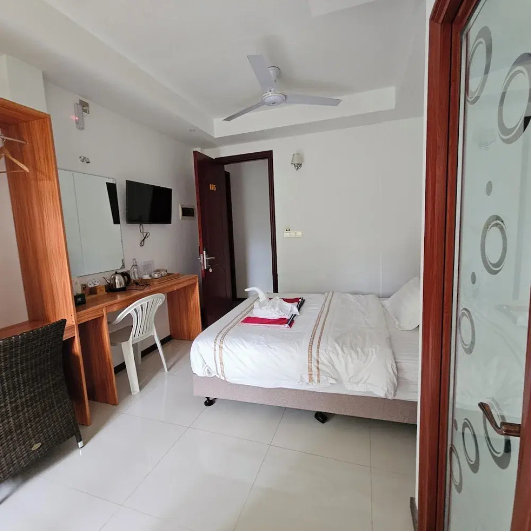 Отель Palm Rest