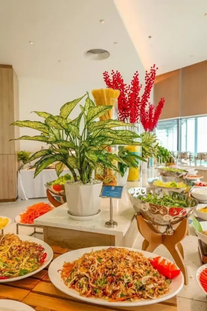 The Sea View Cam Ranh