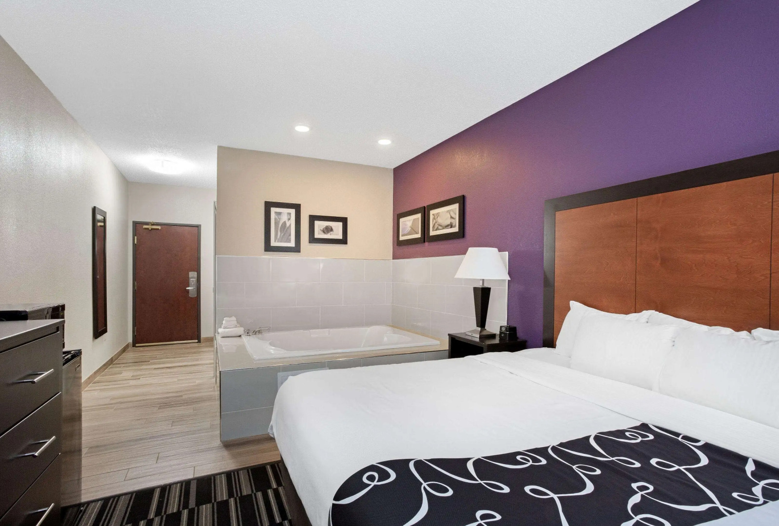 La Quinta Inn & Suites by Wyndham Norwich-Plainfield-Casino