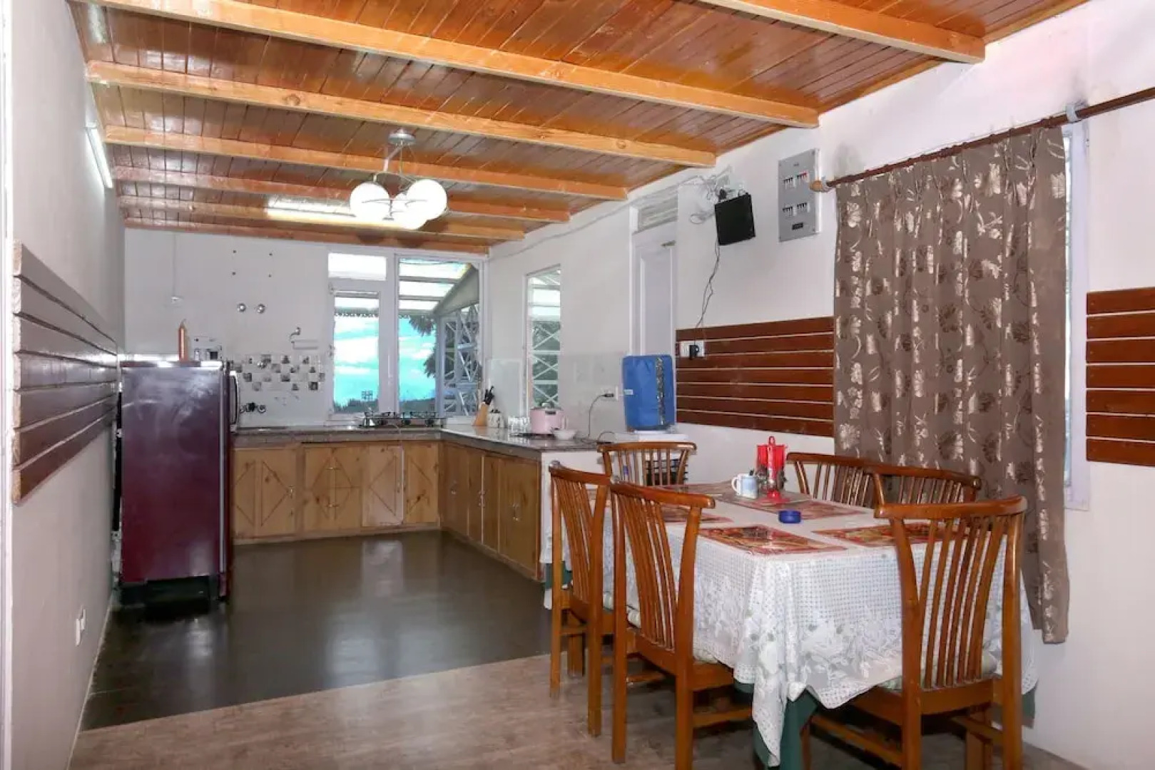 OYO 9346 Home Spacious 4BHK Valley View Fagu