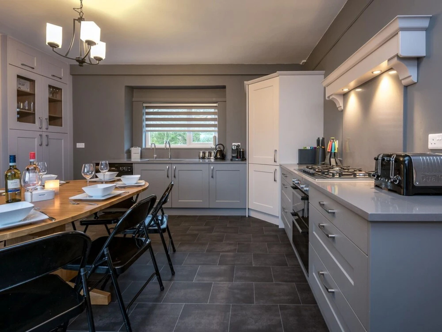 Beautiful Mansion in Botwnnog With a Private Garden