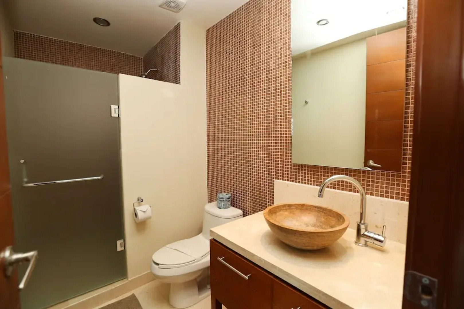 Encanto Living 0801 -2BR by Kivoya