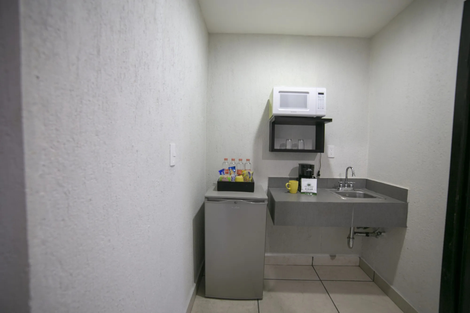 Hotel Rs Suites