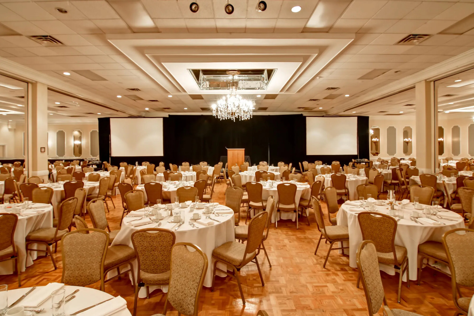 Waterloo Inn Conference Hotel