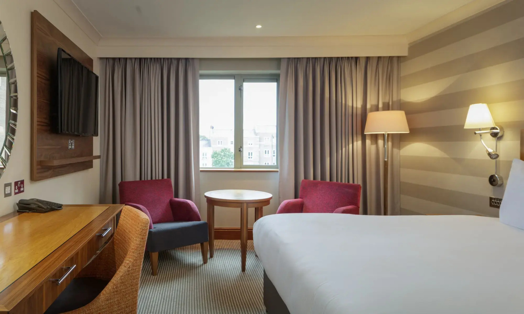 Отель The Cambridge Belfry