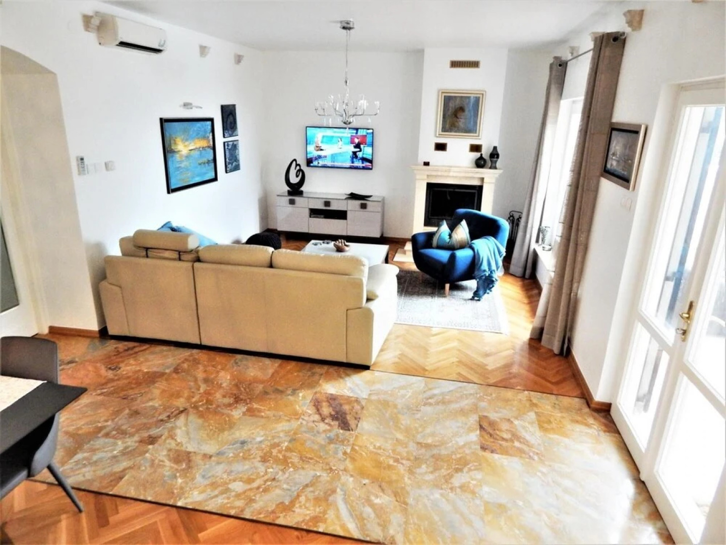 Villa Umag in Umag With 5 Bedrooms and 5 Bathrooms