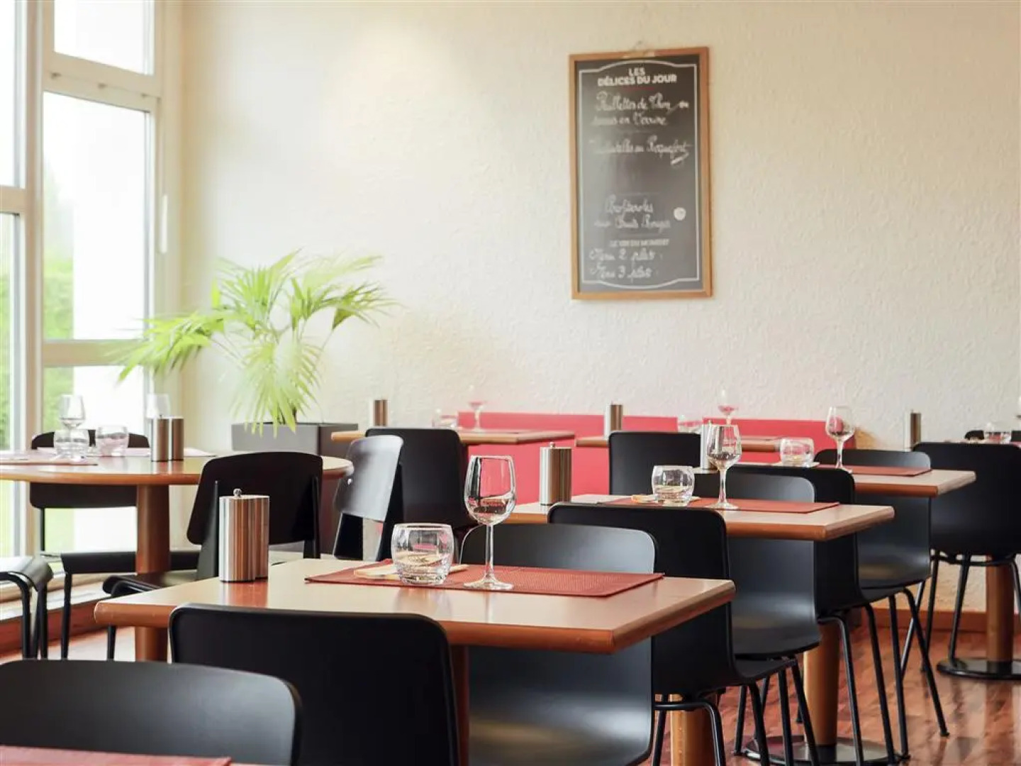 ibis Charleville-Mezières