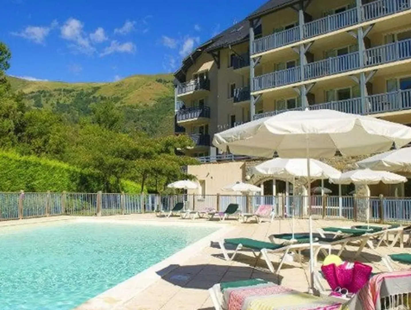 Apartment With 2 Bedrooms in Saint-lary-soulan, With Pool Access and F