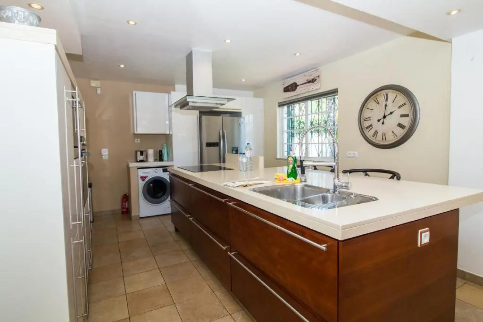 Villa Bliss 450 m2 Luxury Oasis with Saltwater Pool