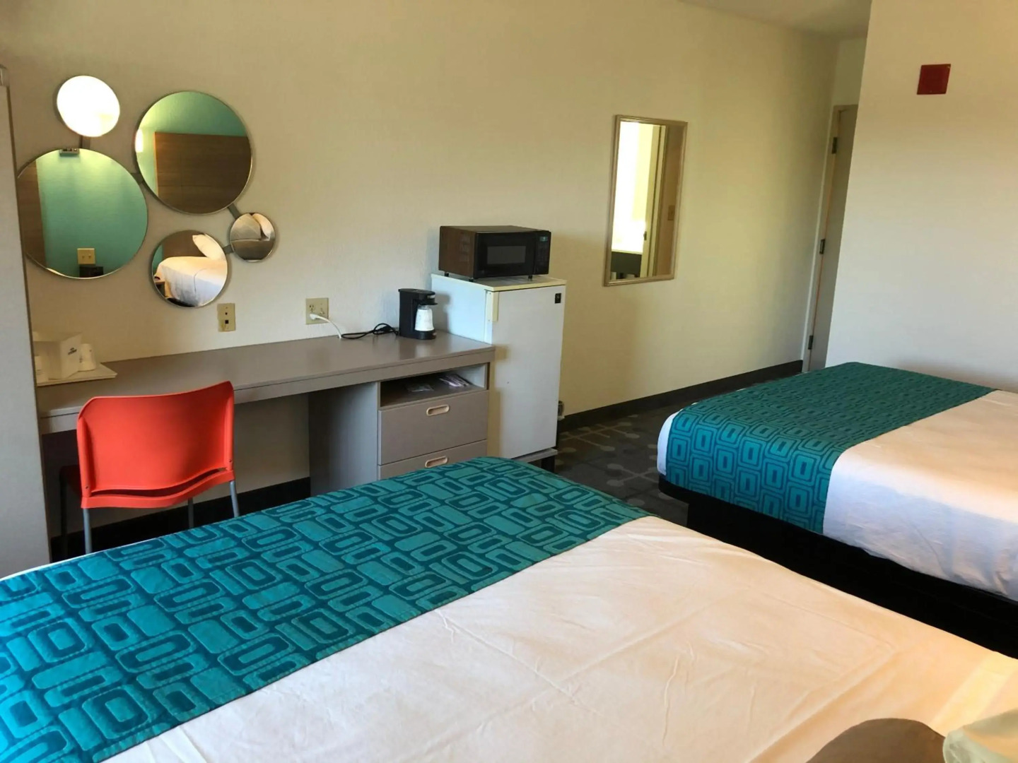 Red Lion Inn & Suites Elk Grove Village