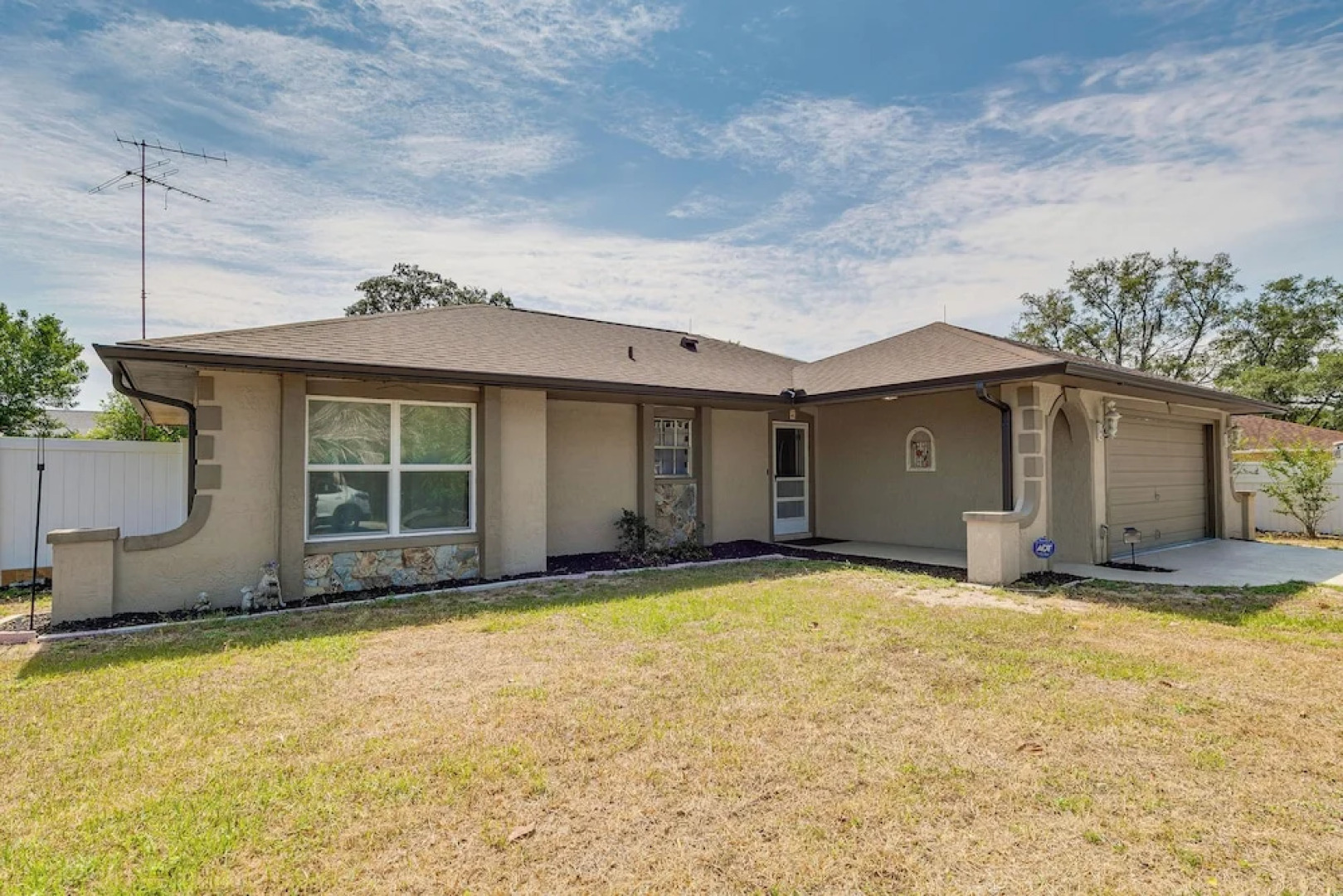 Screened Lanai & Heated Pool: Spring Hill Home