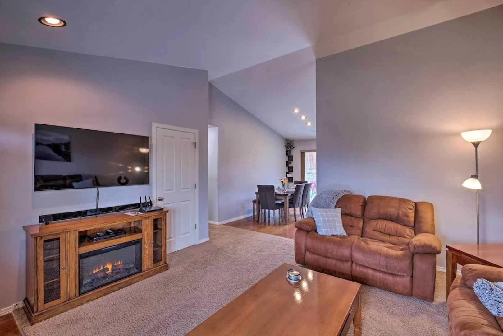 Saddle Rock East: Wenatchee Home < 3 Miles to Town