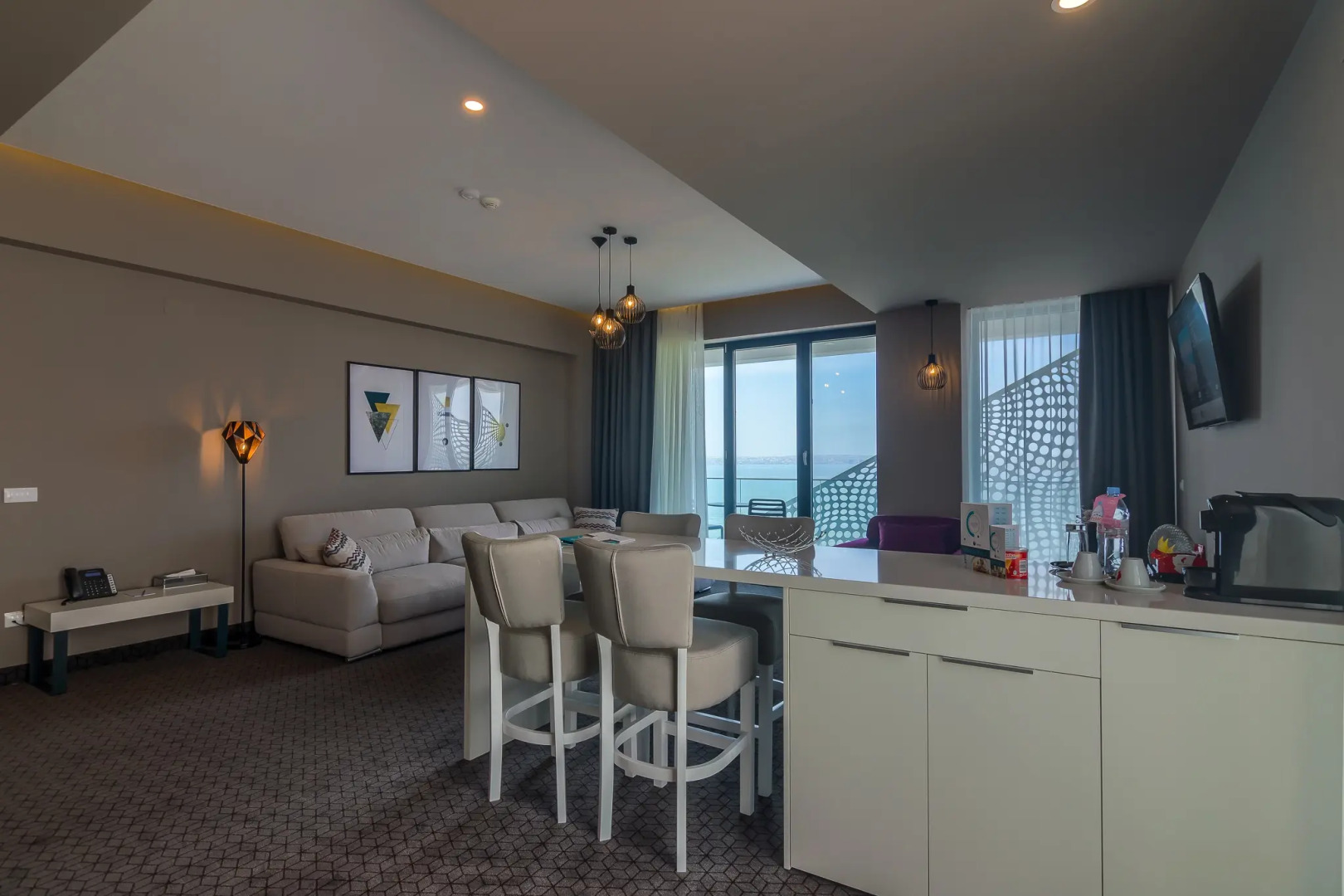 Nyota Hotel & Conference Center