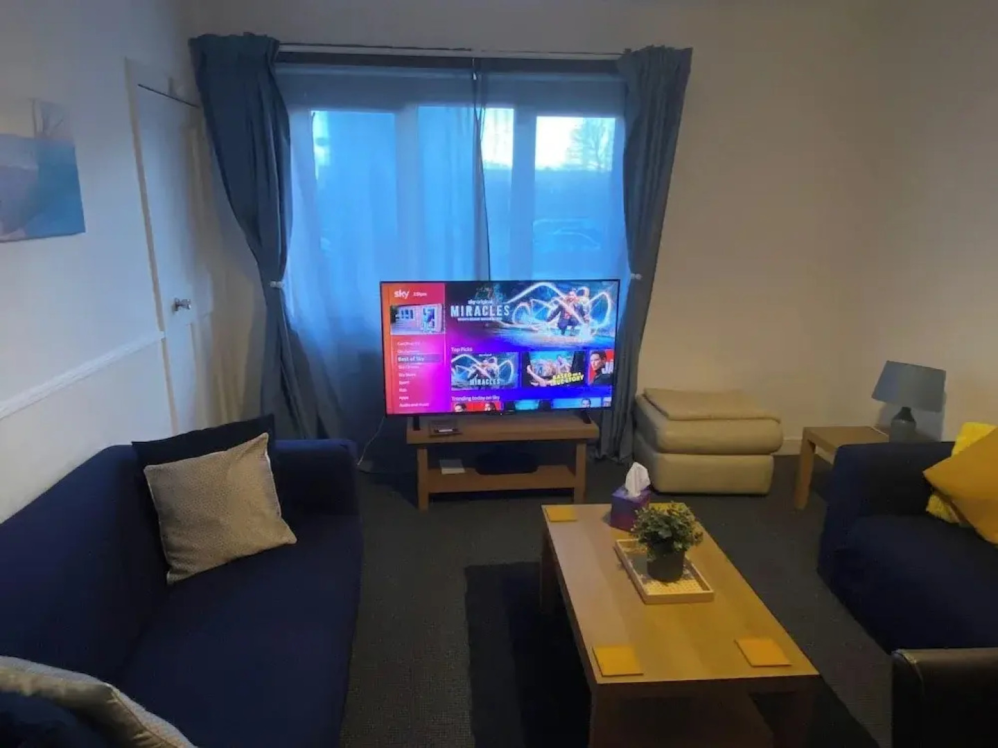 6 Guests - Parking - Patio - Near Coast