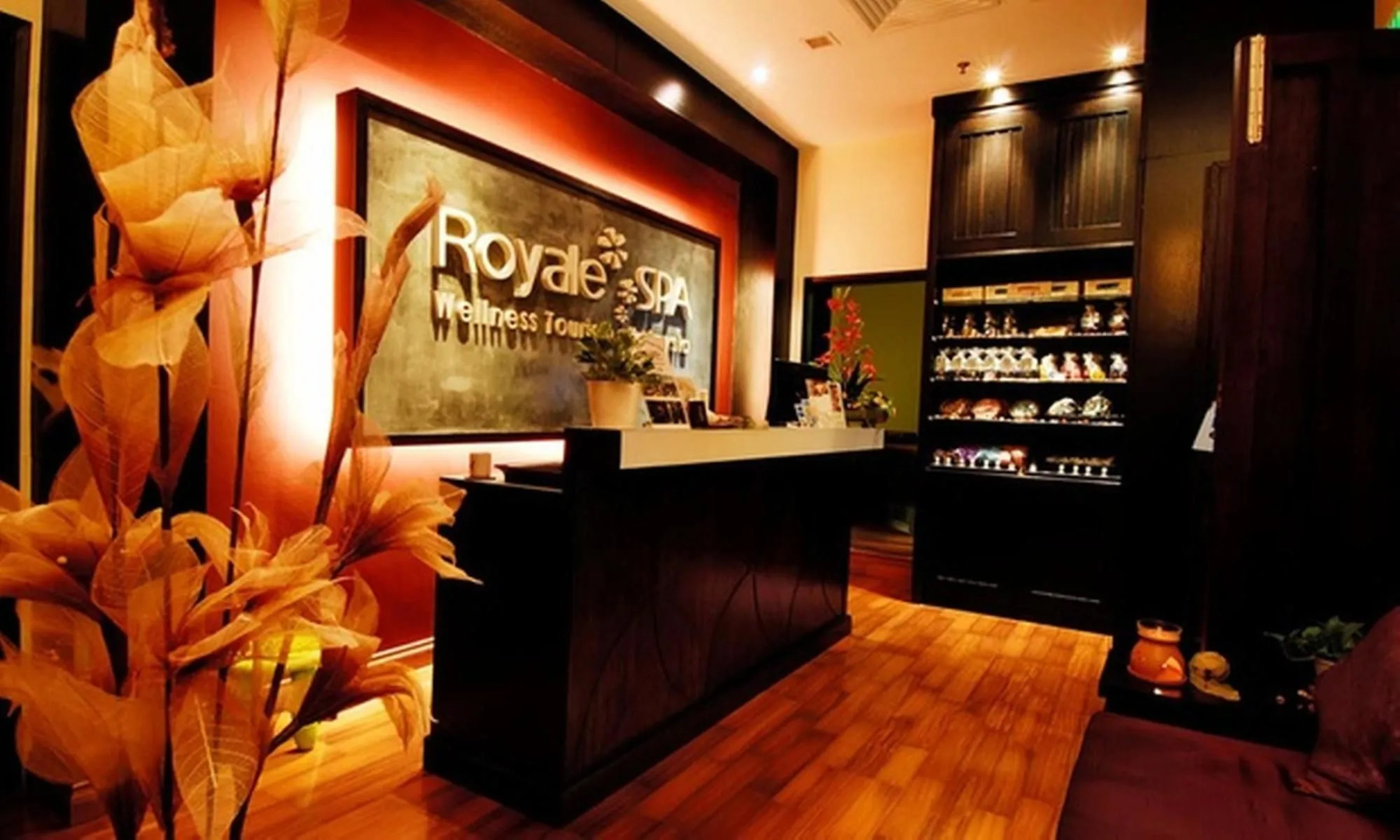 Royale Chulan The Curve