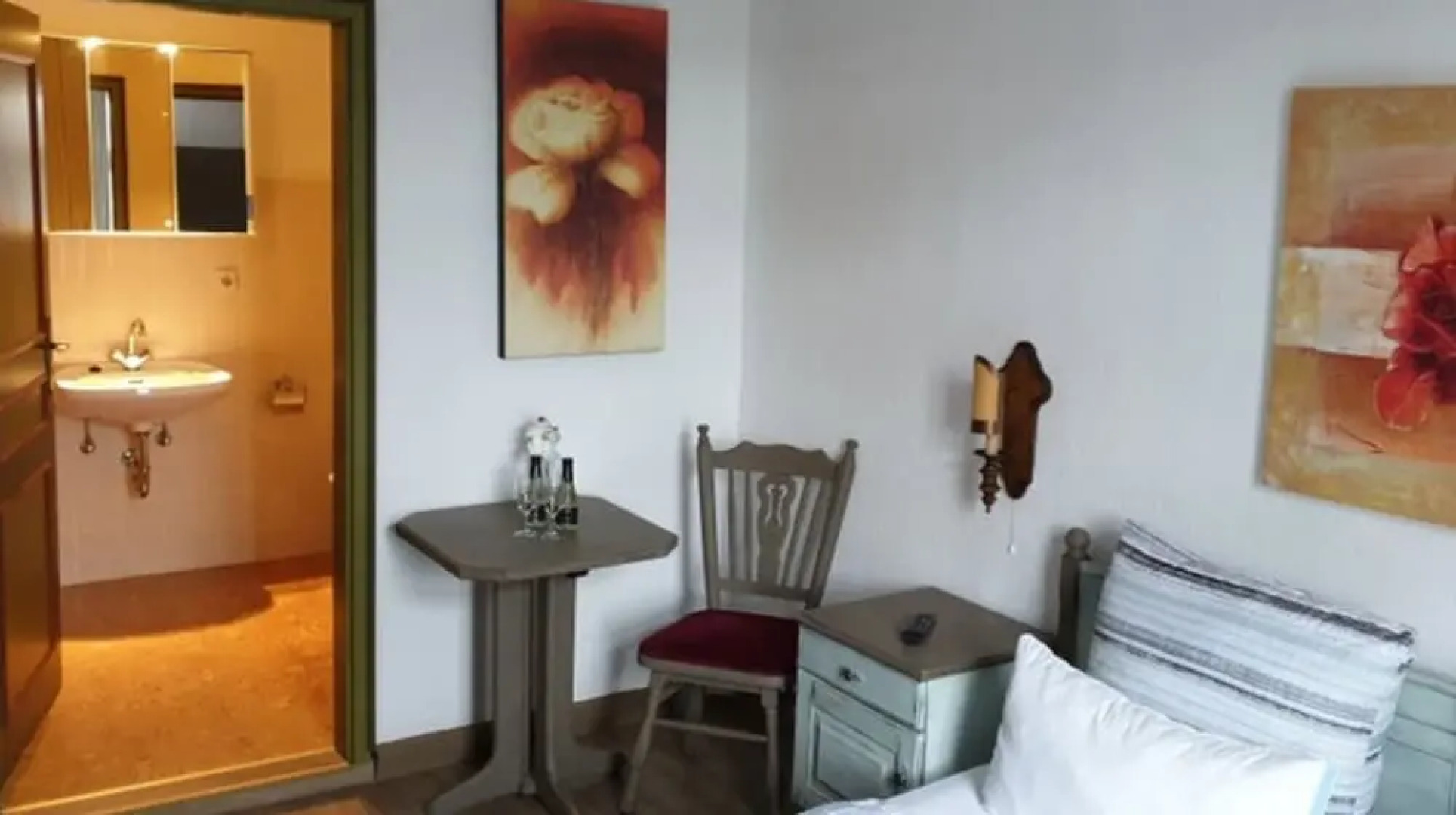 Haduloha Hotel & Restaurant