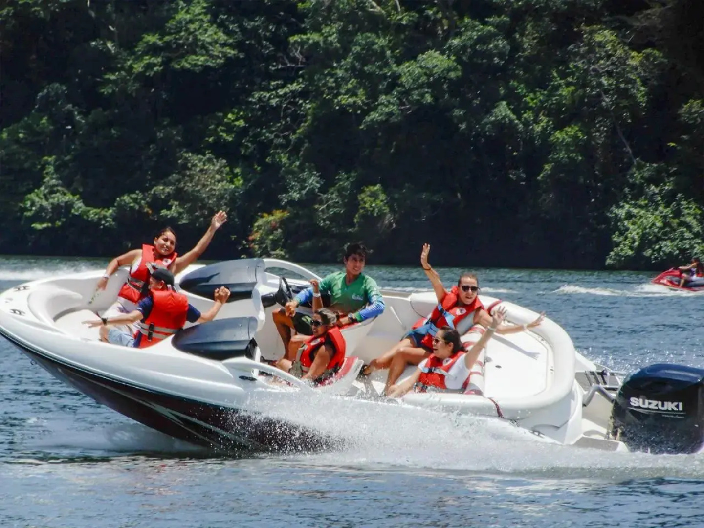Laguna Azul Albergue Turístico