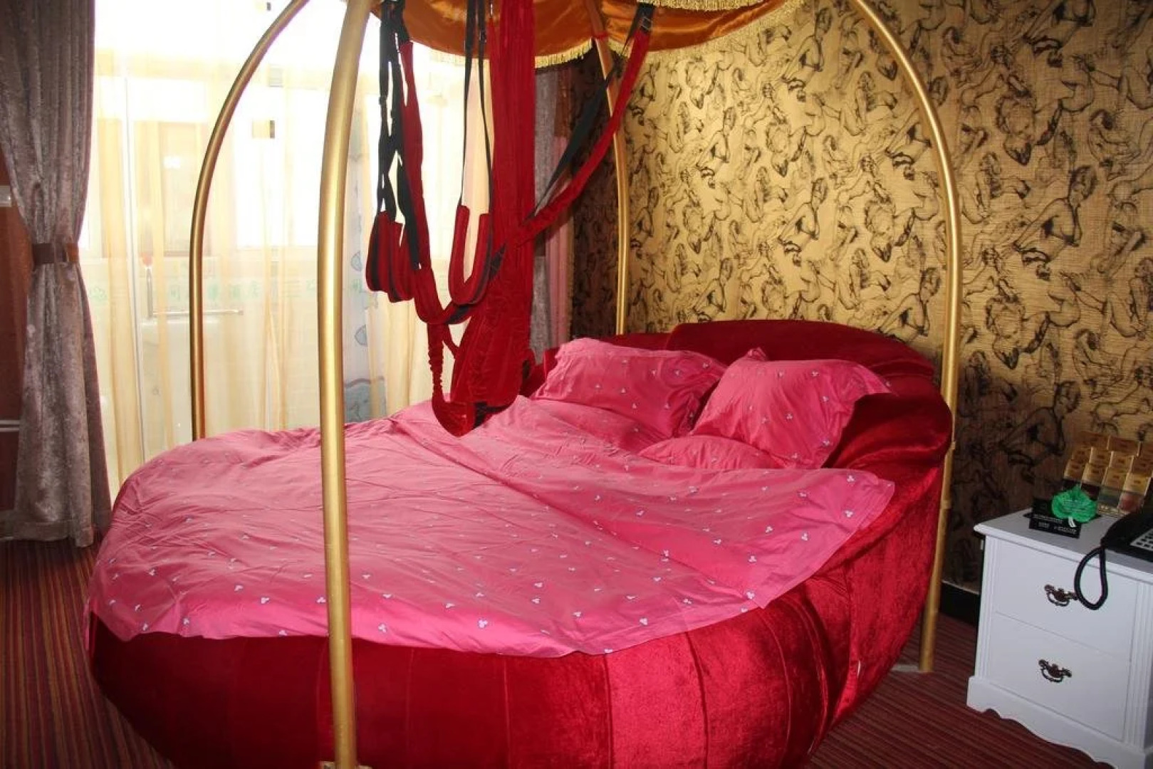 Beijing Lingjian Xiaoxi Theme Business Hotel