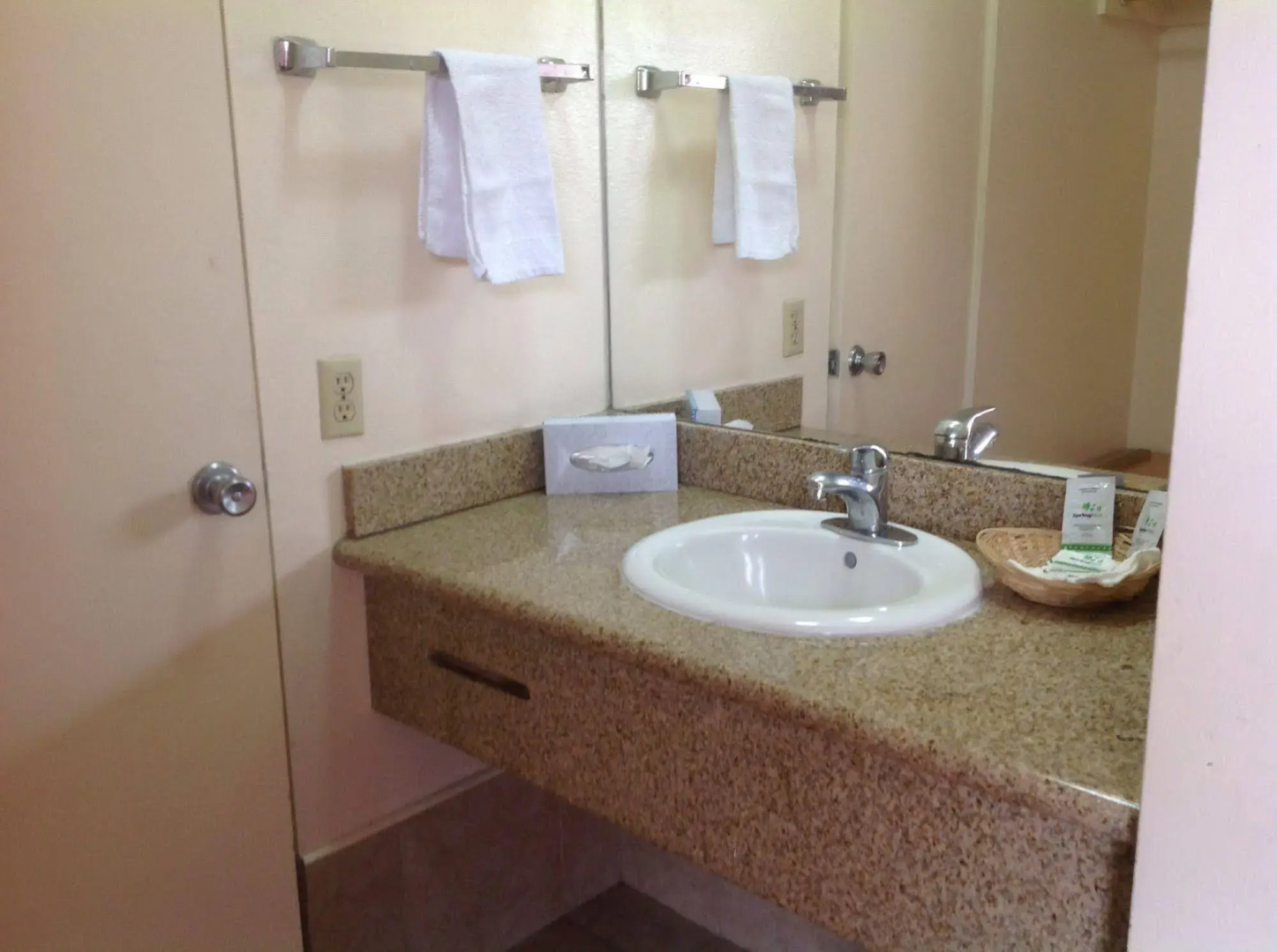 Economy Inn Fresno Yosemite