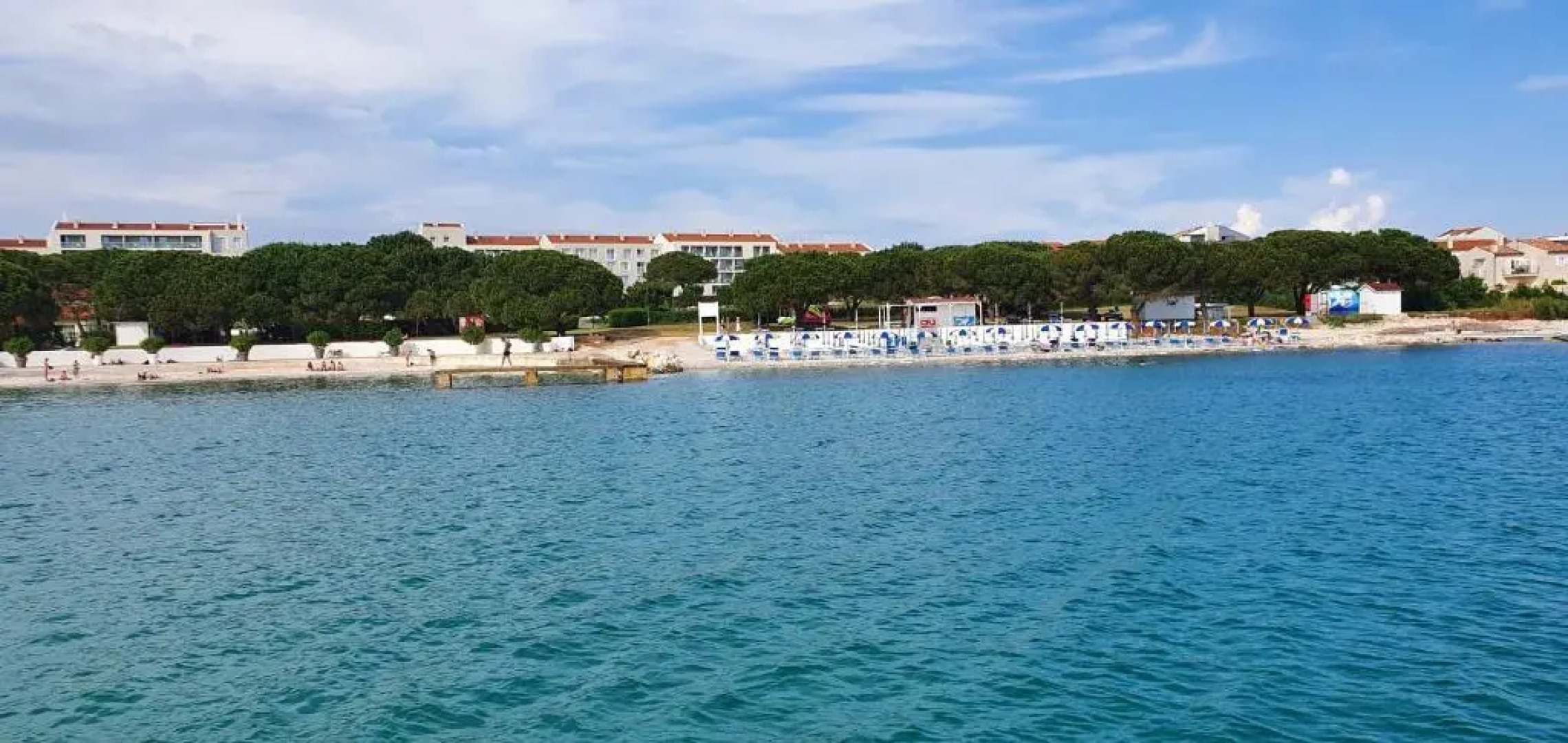 Medulin Luxury Apartments with beautiful garden 100 m from beach