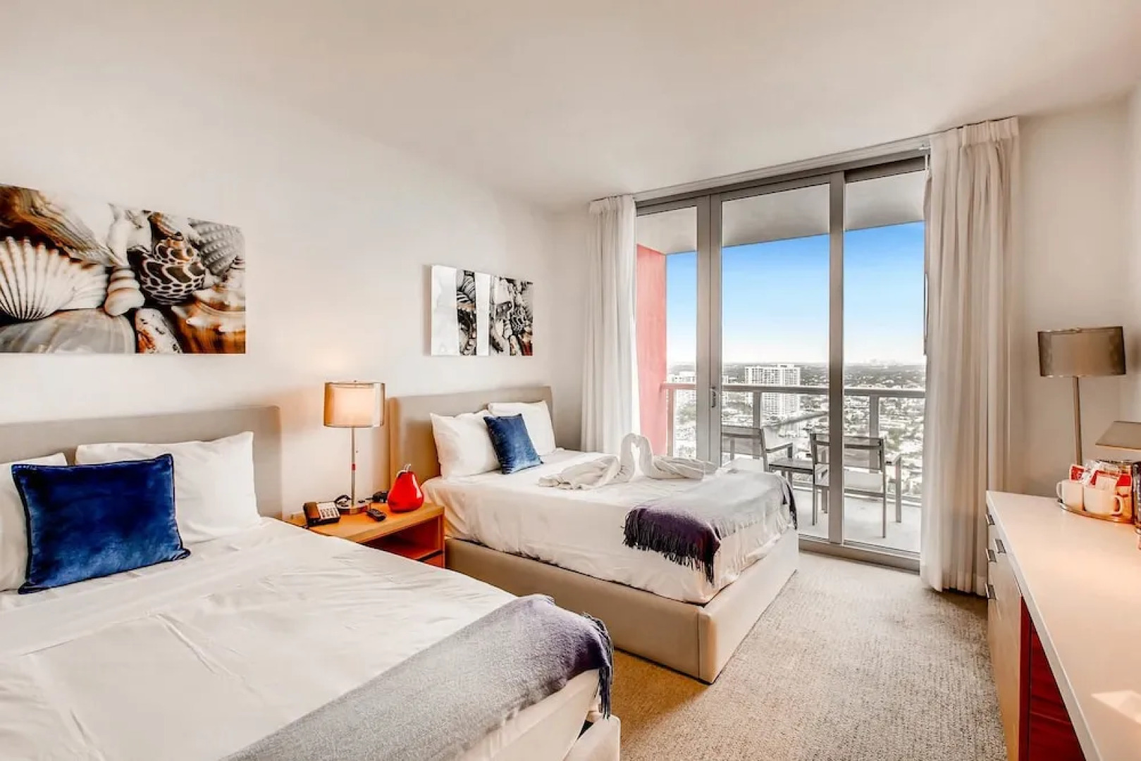 Hallandale Suites by 1stHomeRent