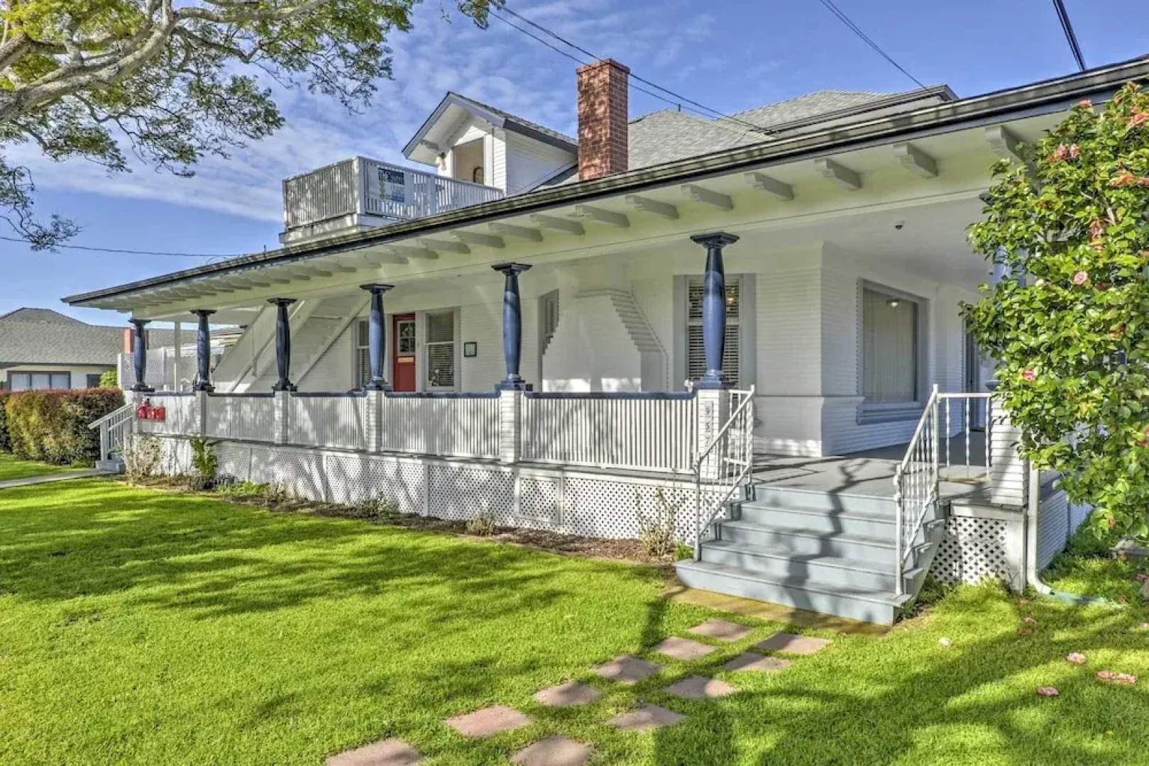 Carpinteria Apt w/ Hot Tub - 10 Min Walk to Beach!