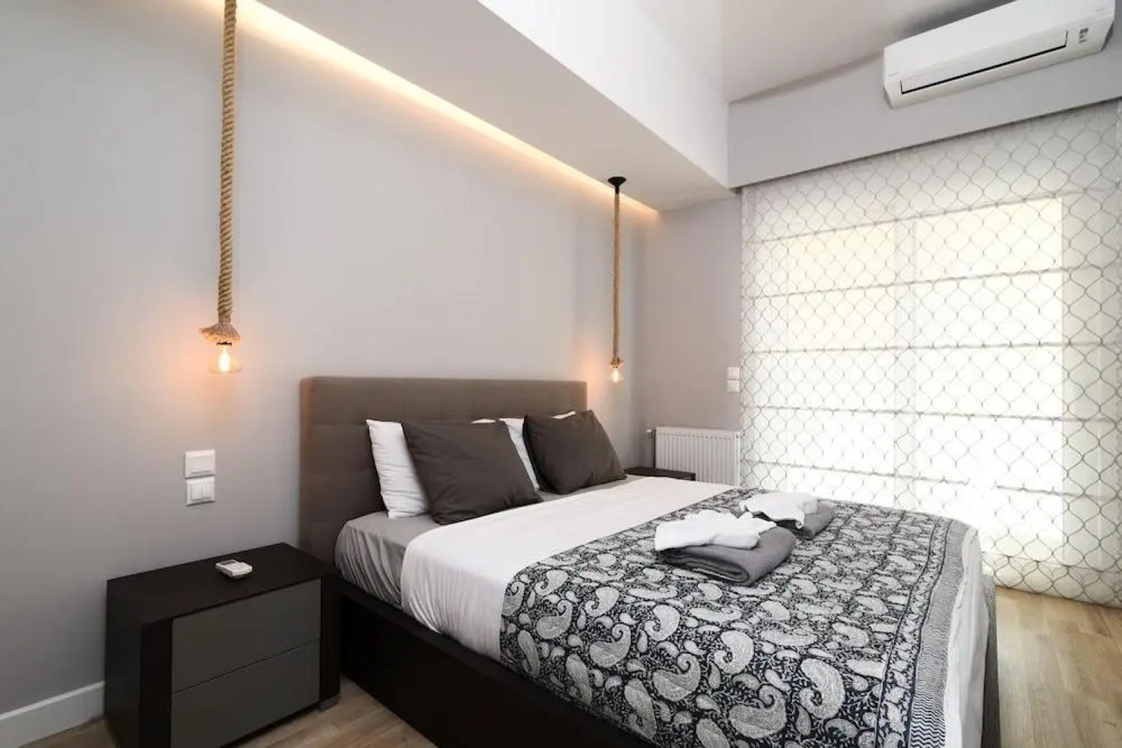 142m² Bright Alimos Apartment with Marina View