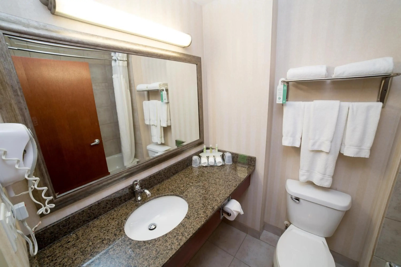 Holiday Inn Express Hotel & Suites Drayton Valley by IHG