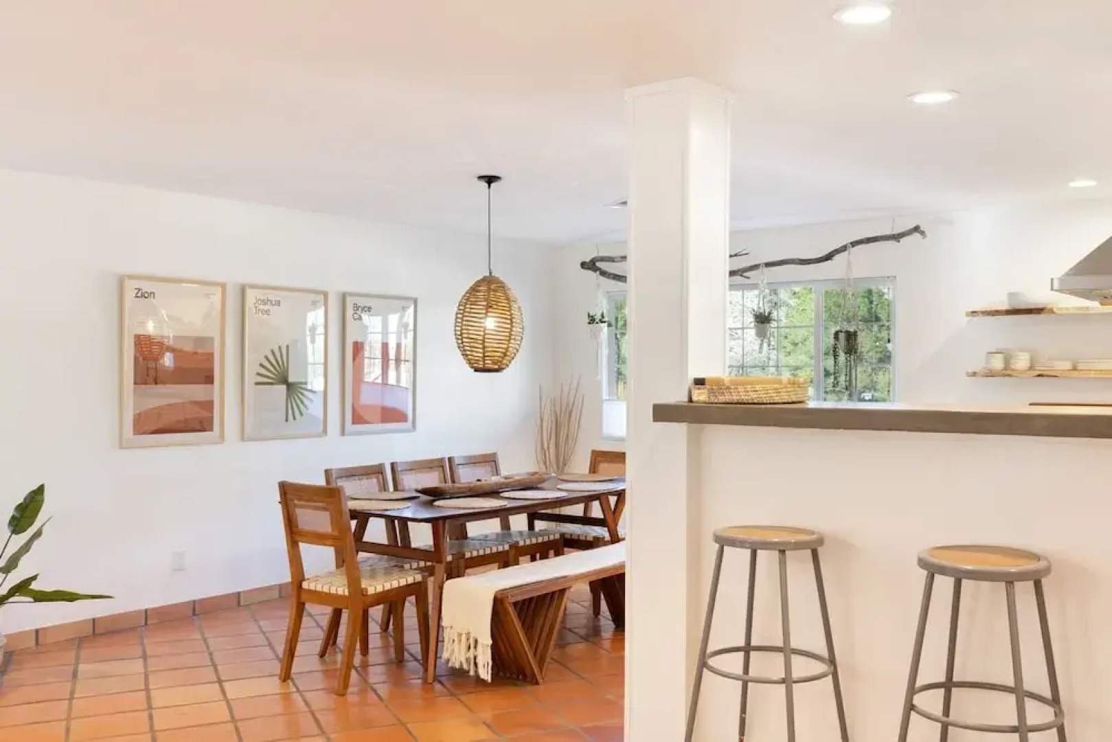 Casa Amarilla- Hot Tub,firepit,bbq &fantastic Yard For Families 4 Bedroom Home by RedAwning