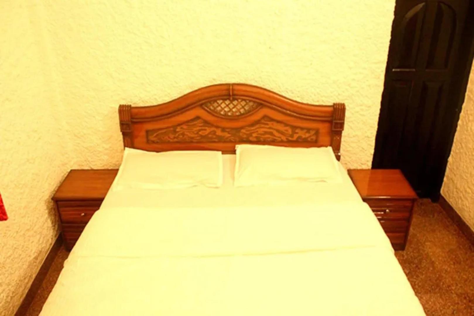 LSQ Luxuria (Nagaon)