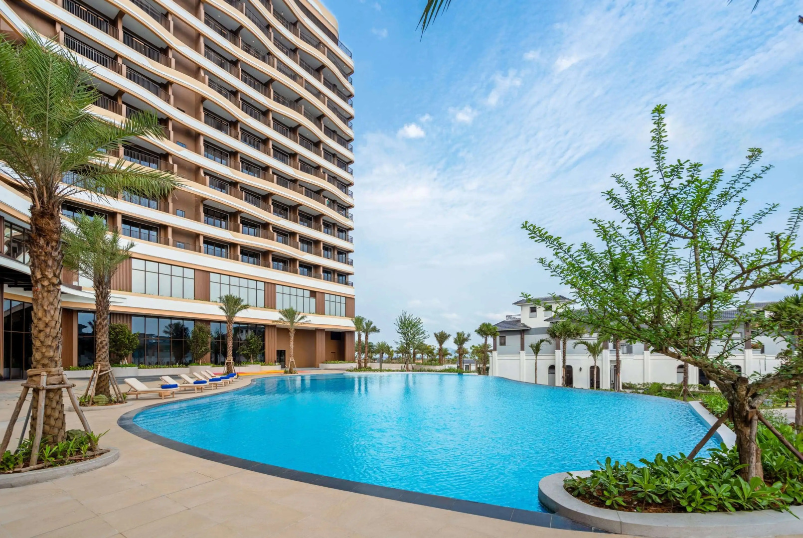 Wyndham Garden Sonasea Van Don