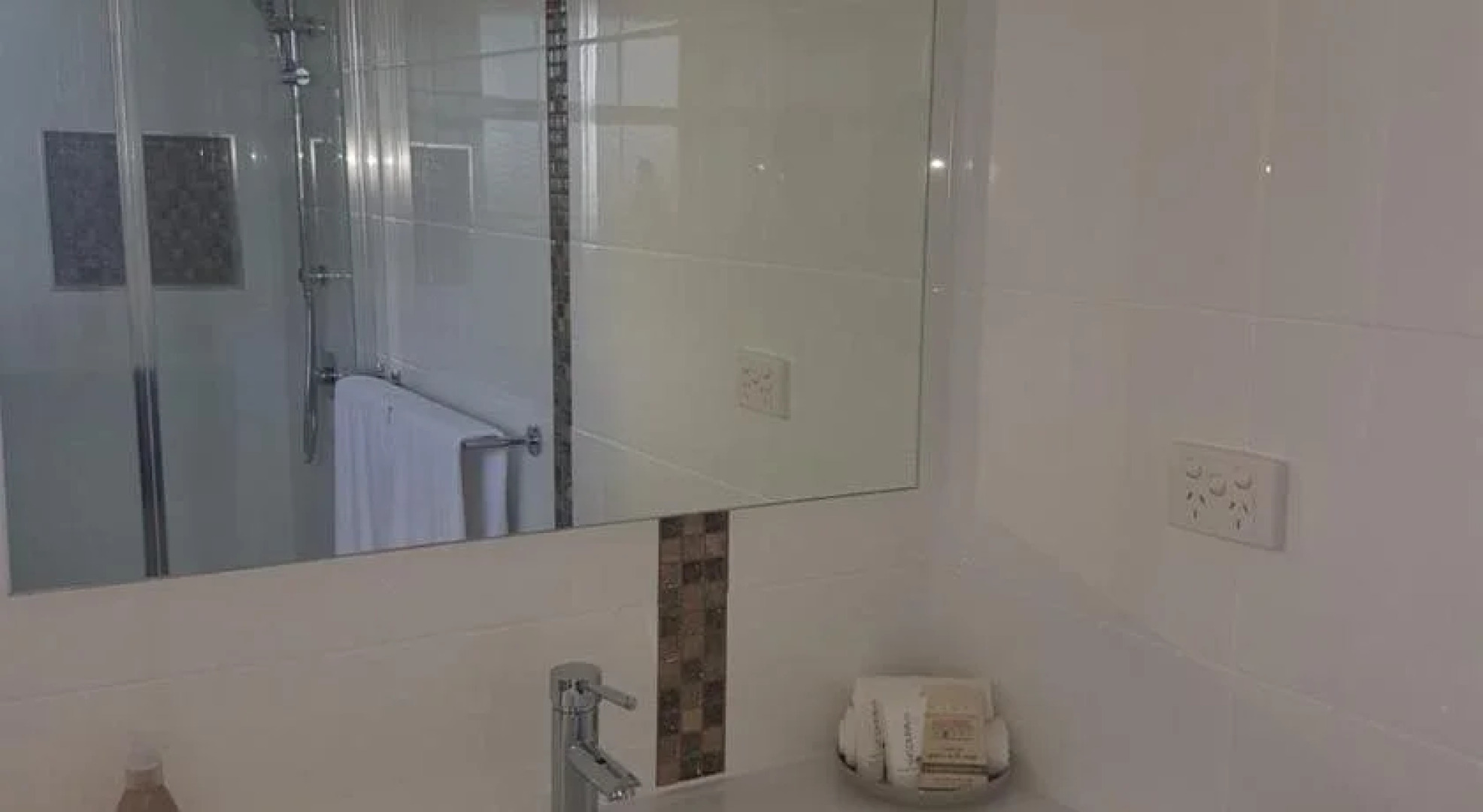 Grovely House Bed & Breakfast