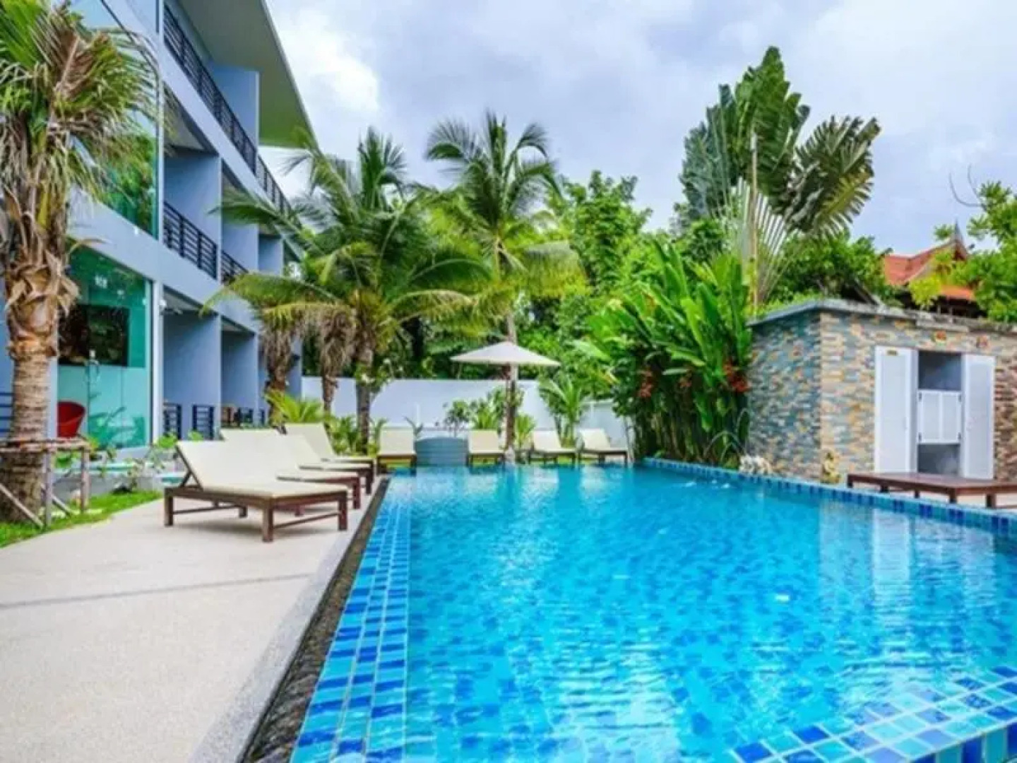 Baanphuchalong Place (SHA Extra Plus)