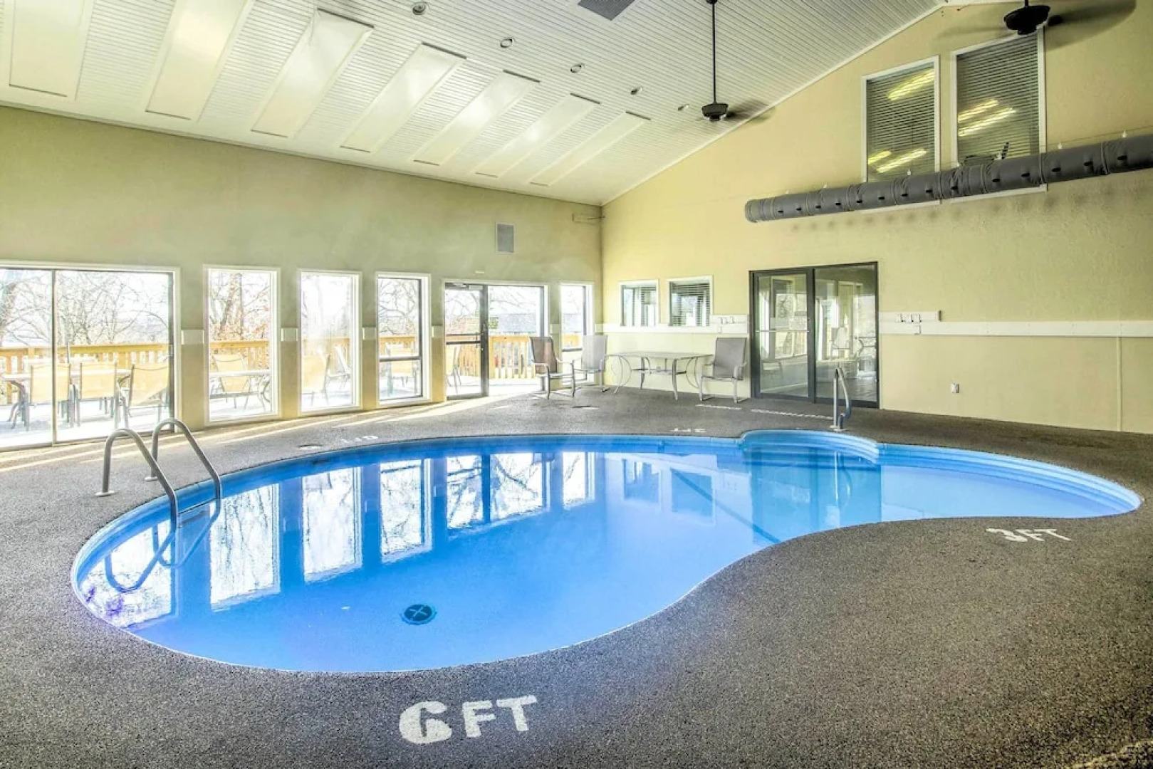 Village of Four Seasons Condo w/ Lake Access